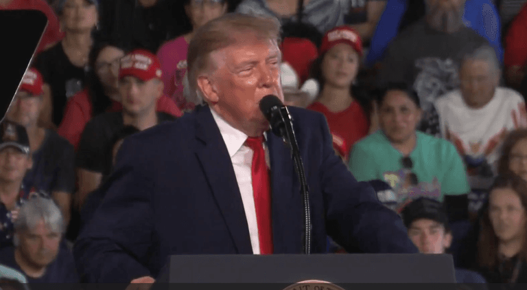 Trump volta a criticar eleições brasileiras: “não me pareceu bom”